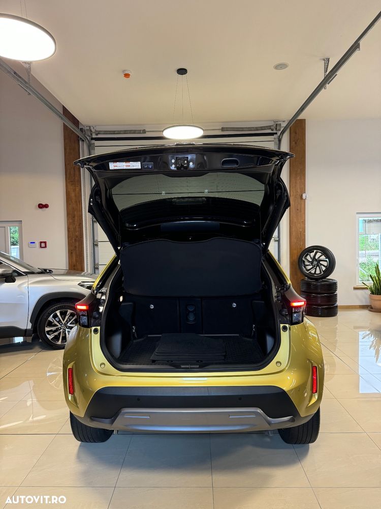 Toyota Yaris Cross Hybrid 130 1.5 VVT-i Black&White - 39