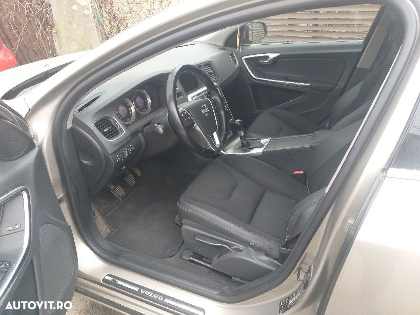 Volvo V60 D2 Kinetic - 9