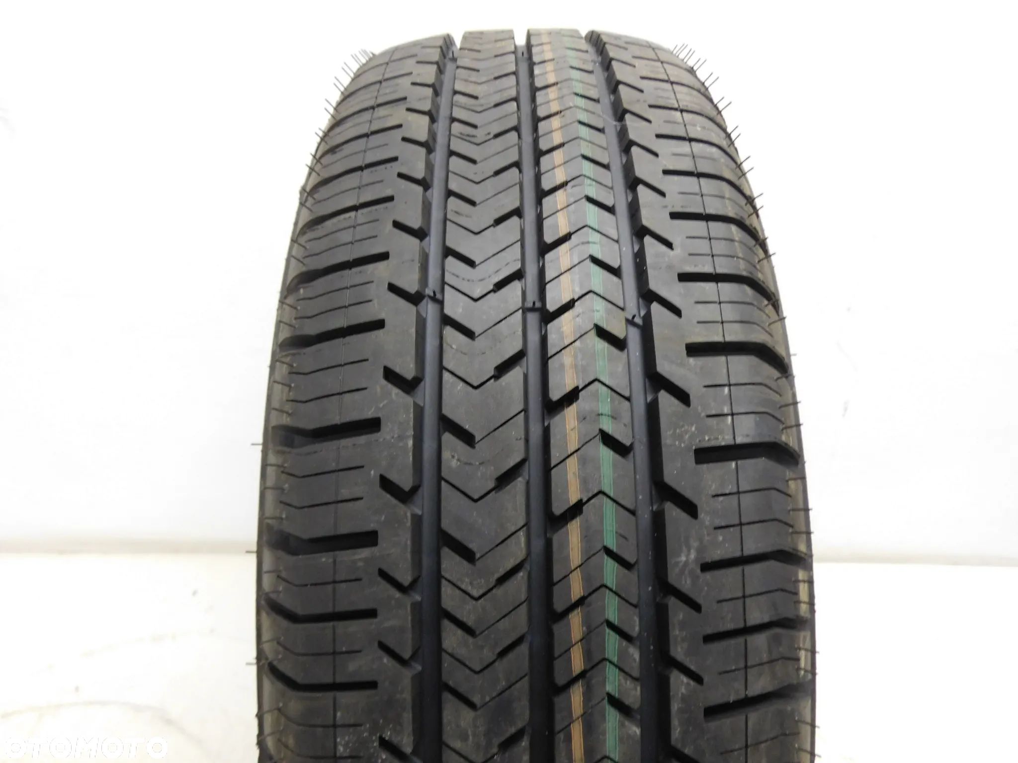 Opona 215/65 R16C MICHELIN AGILIS 51 - 1