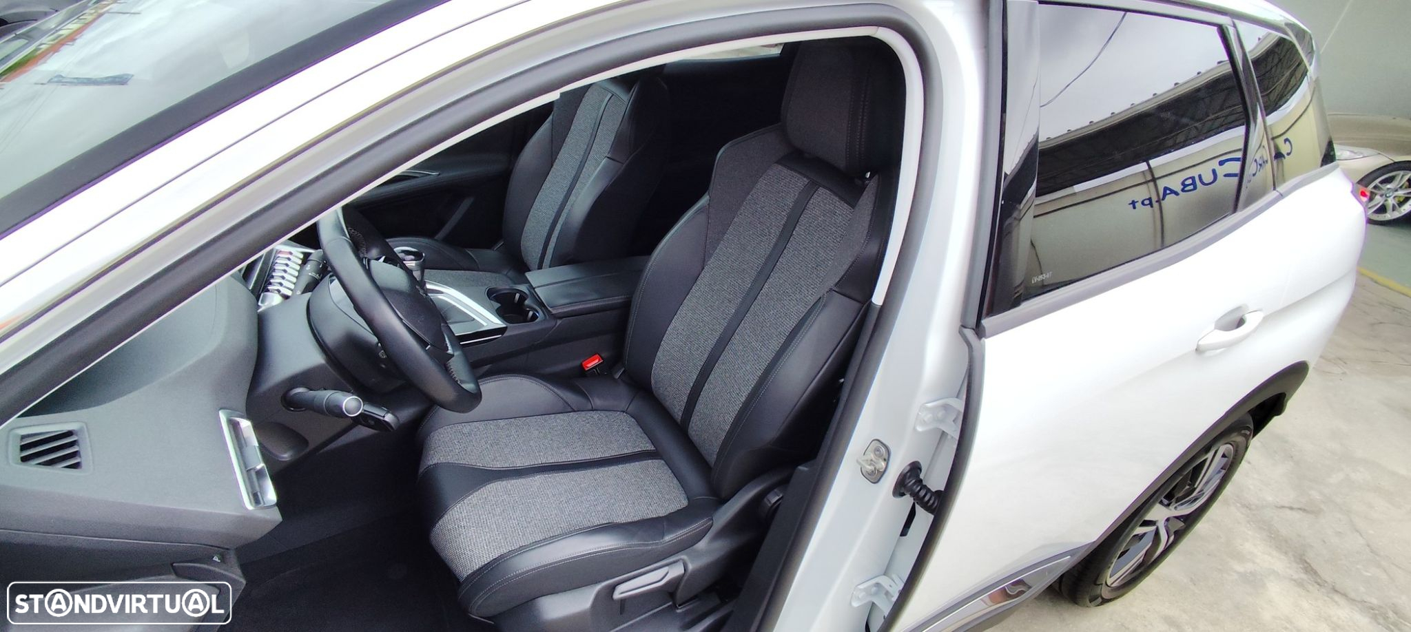 Peugeot 3008 1.5 BlueHDi Allure - 32