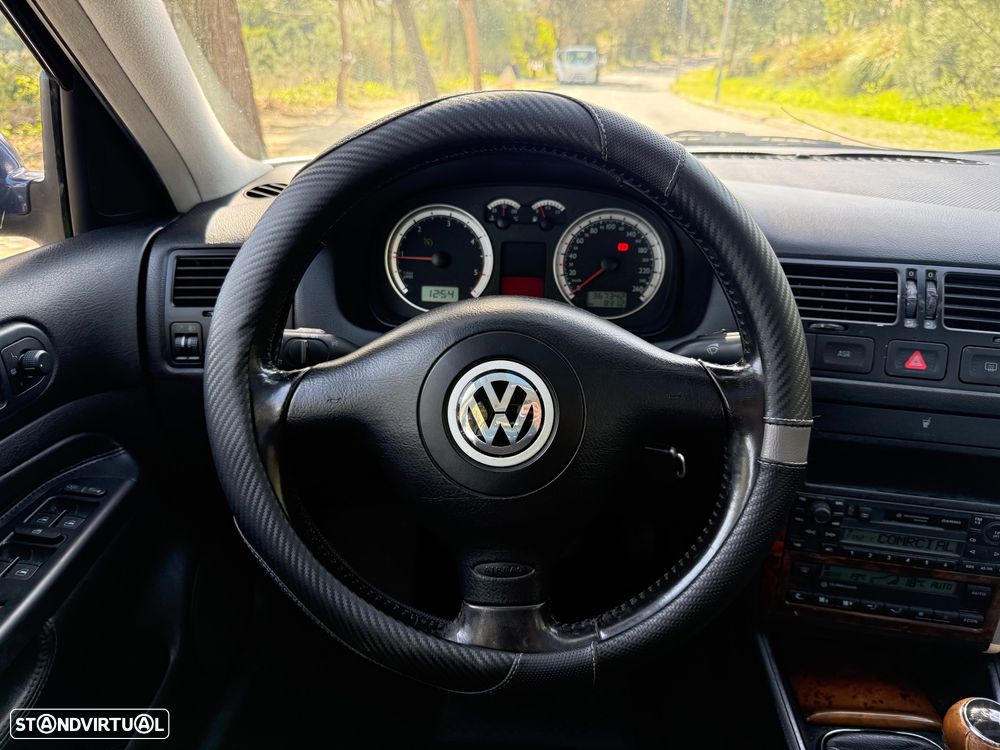 VW Bora 1.9 TDi Highline - 21