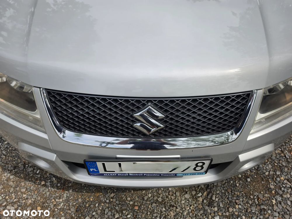 Suzuki Grand Vitara 2.7 V6 - 31