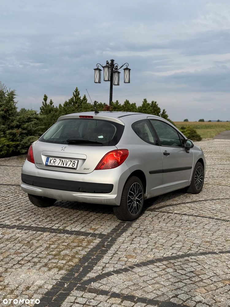 Peugeot 207 - 4