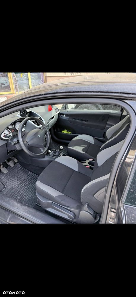 Peugeot 207 1.4 16V Trendy - 6