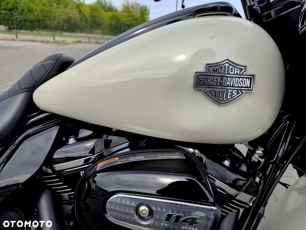 Harley-Davidson Touring Road Glide - 10