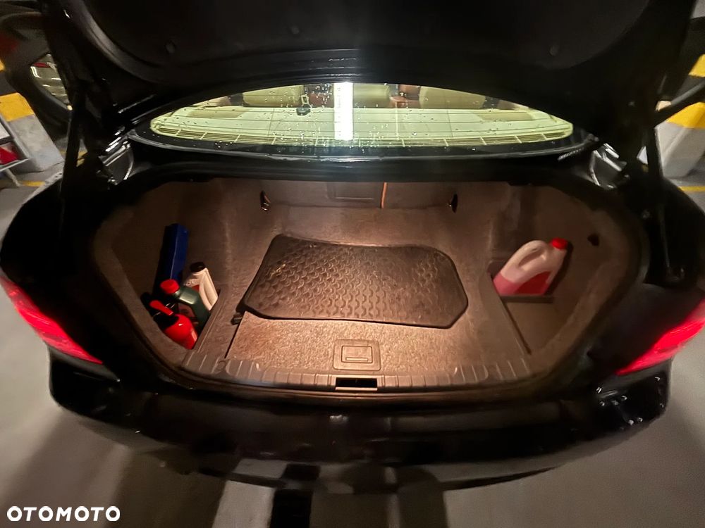 BMW Seria 3 320i - 27