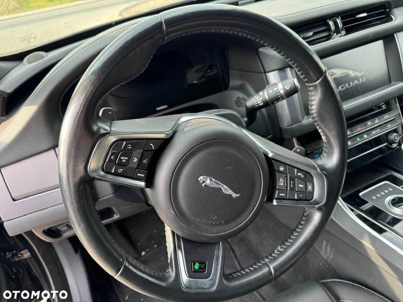 Jaguar XF 3.0 TDV6 300 Sport - 12