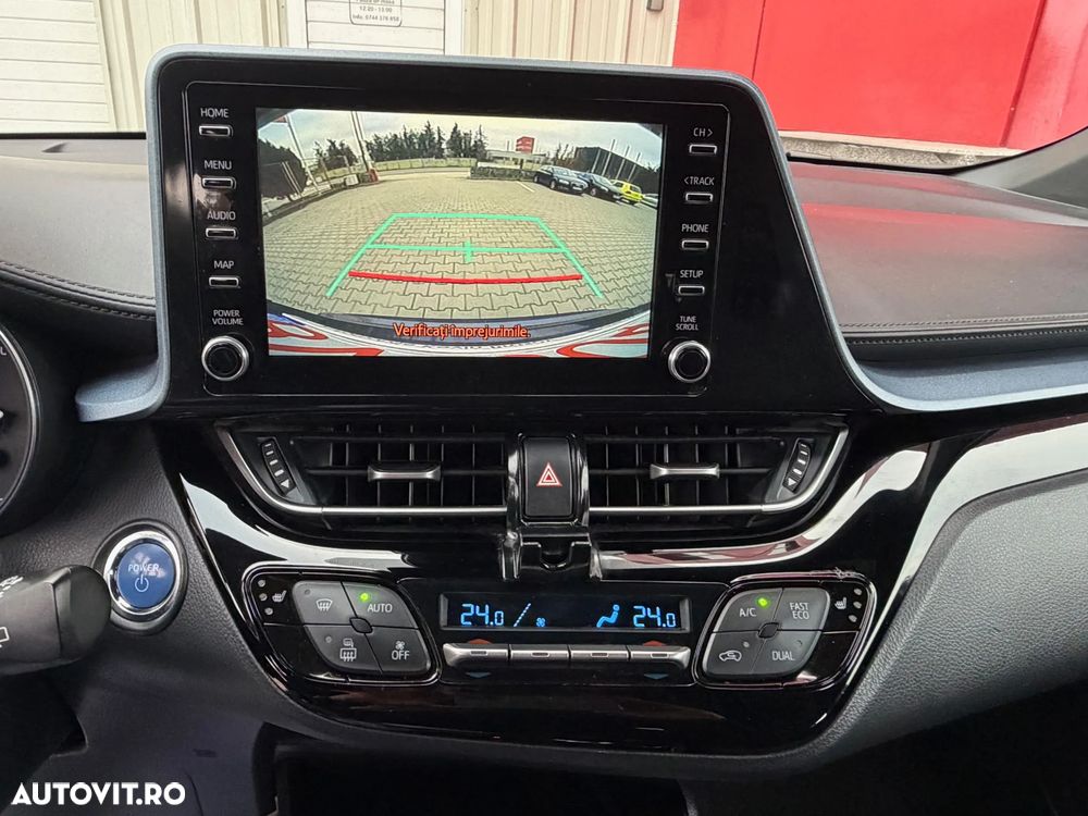 Toyota C-HR 2.0 HSD 184 CP 4x2 CVT Classy Bi-Tone - 25