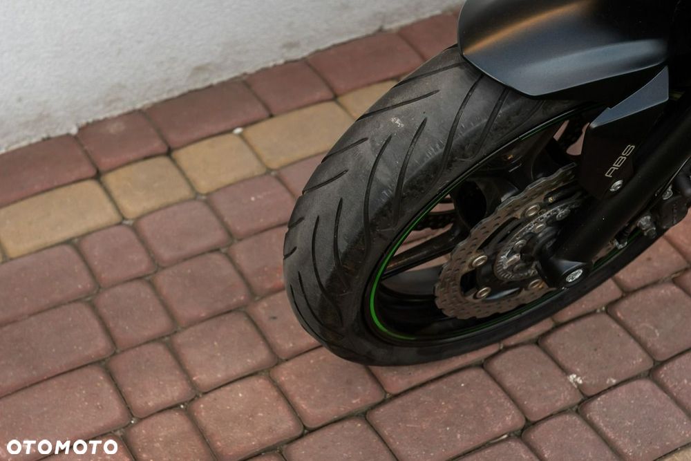 Kawasaki ER - 9