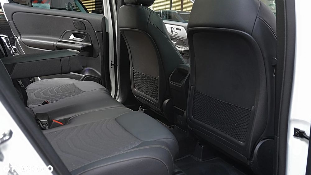 Mercedes-Benz GLB 250 4-Matic 8G-DCT - 16