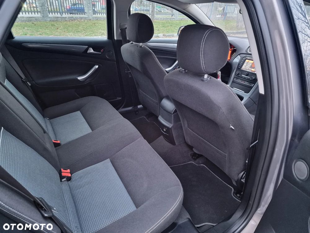 Ford Mondeo - 6