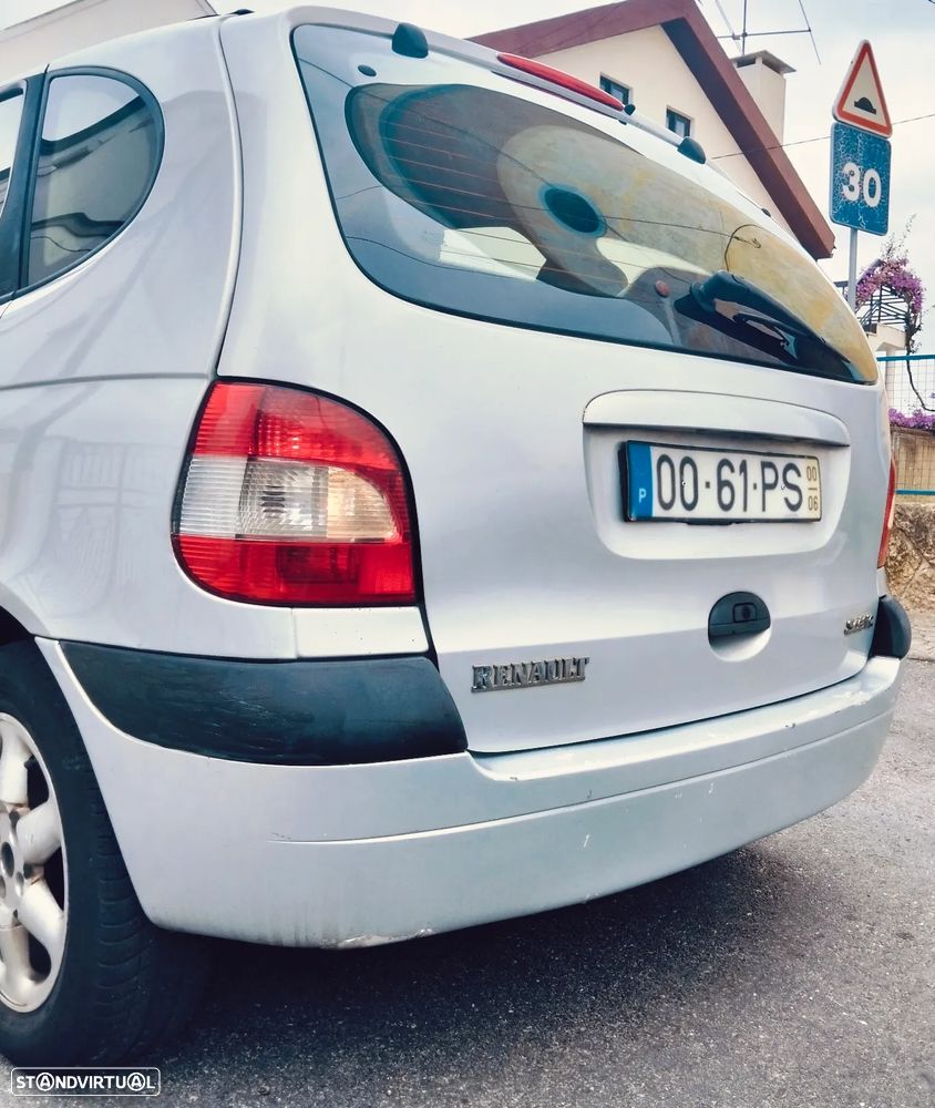 Renault Mégane Scénic 1.4 16V RT - 3