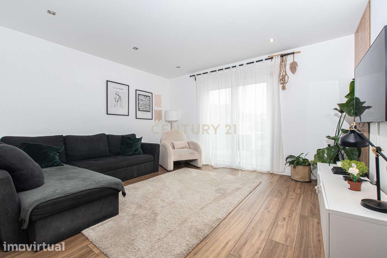 Apartamento T2 Semi-novo, Box, Terraço - Algueirão, Sintra - Grande imagem: 3/41