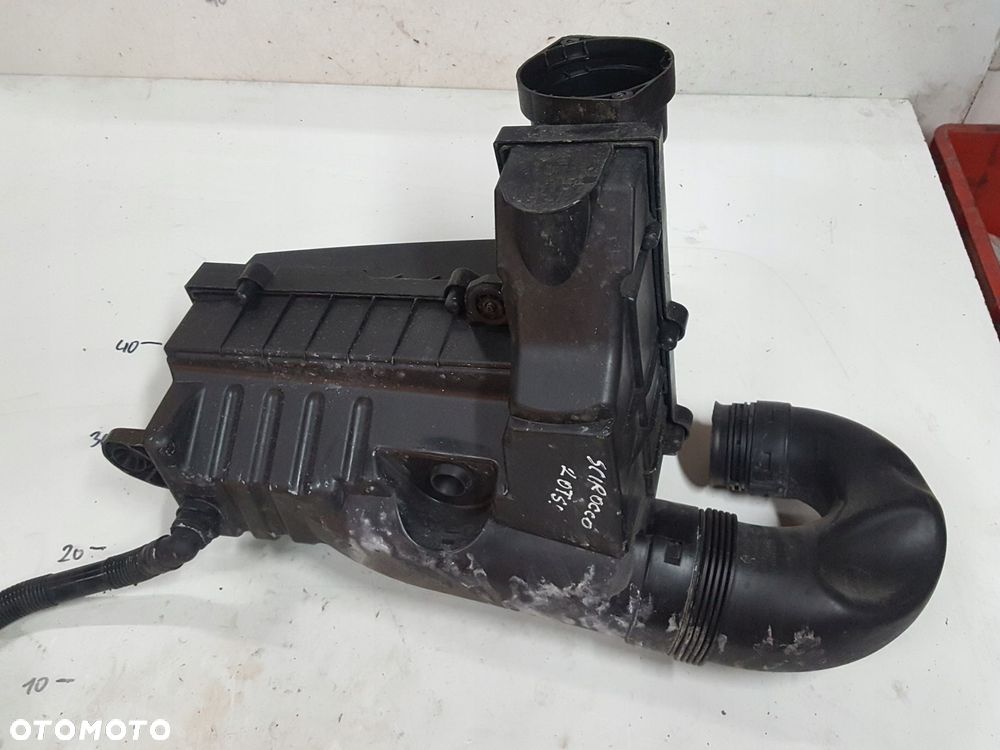 SCIROCCO III 08r- 2.0 TSI OBUDOWA FILTRA POWIETRZA - 3