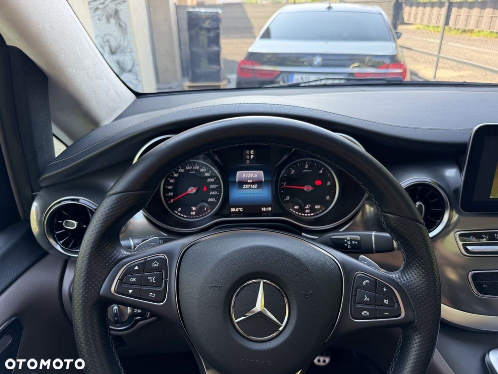 Mercedes-Benz Klasa V 300 d Exclusive 9G-Tronic (d³ugi) - 10