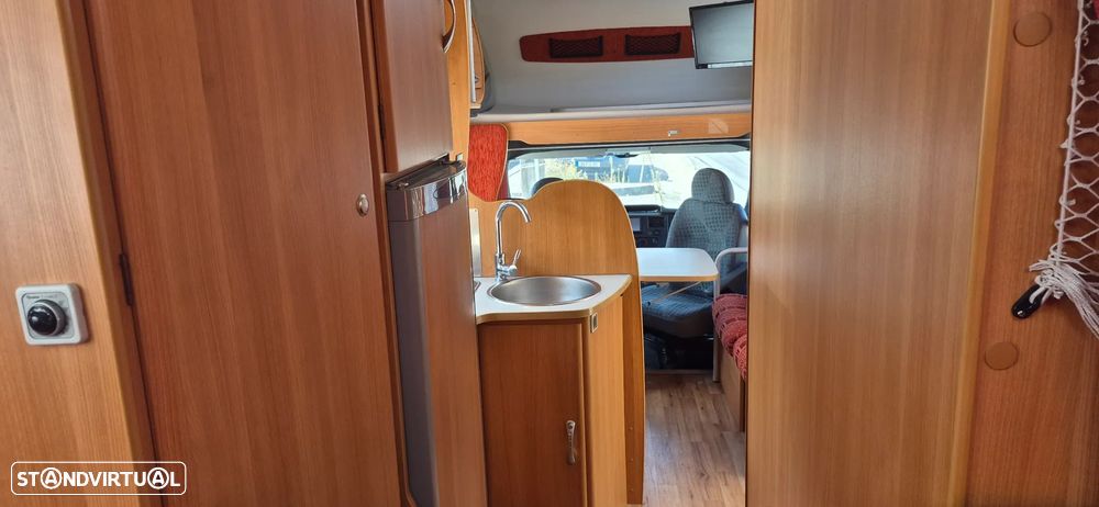 Chausson Trigano FORD TRANSIT 2.4 TDCI - 6 DORMIDAS - 5 LUGARES - 17