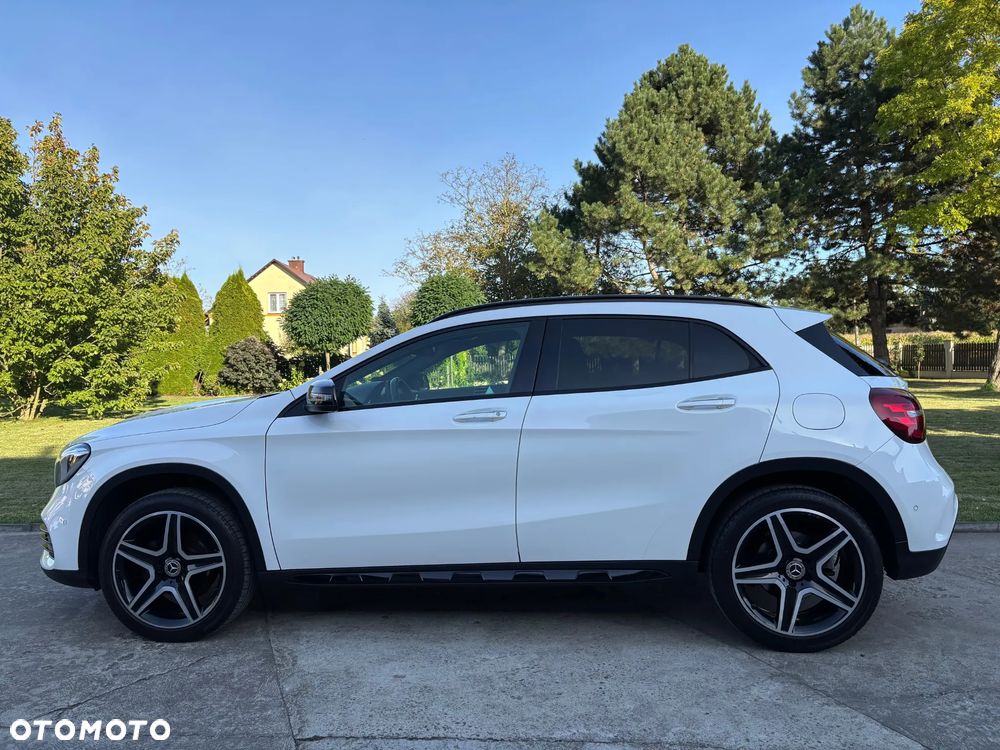 Mercedes-Benz GLA 200 7G-DCT AMG Line - 7