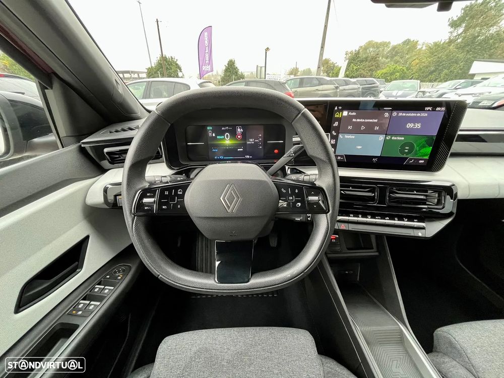 Renault 4 E-Tech 52 kWh Evolution Autonomia Conforto - 17