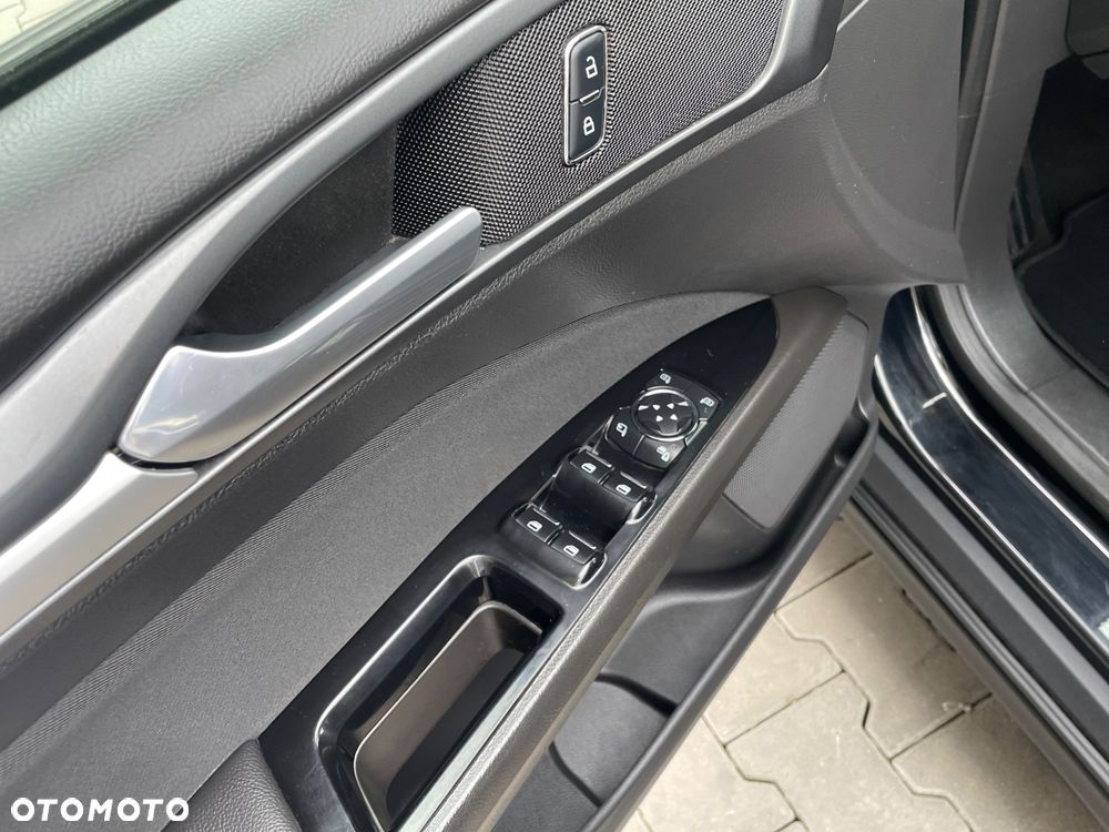 Ford Mondeo - 18