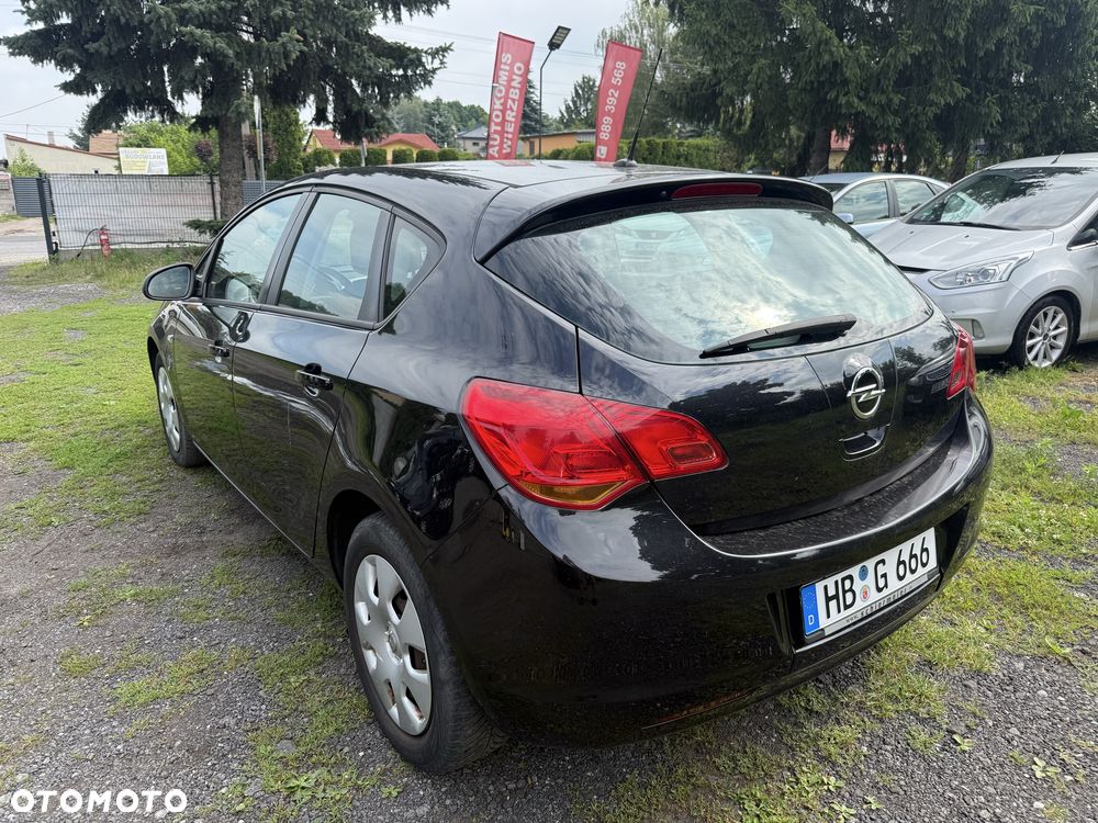 Opel Astra - 4