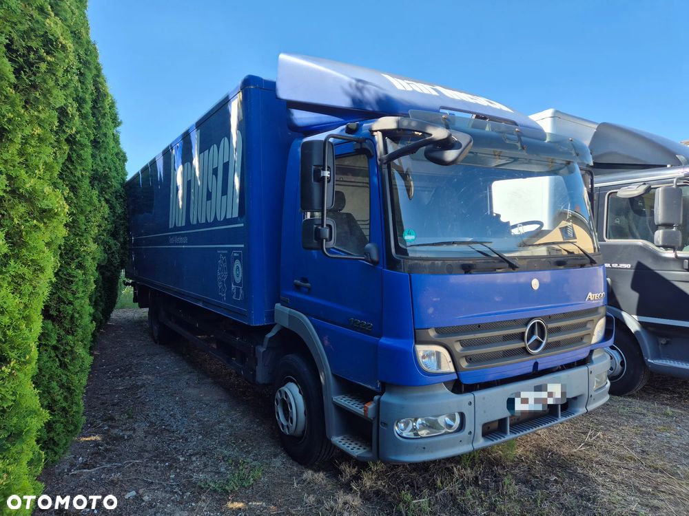 Mercedes-Benz Atego 1222 1224 z Niemiec 9m kontener izoterma podział manual - 2