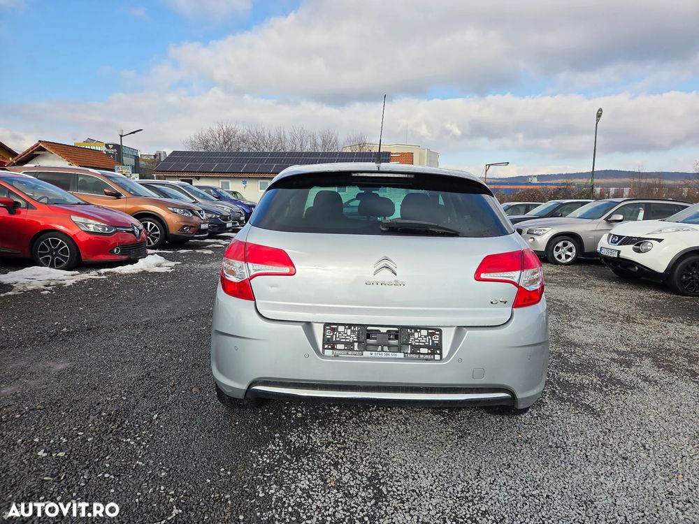 Citroën C4 1.6 16V Confort - 7