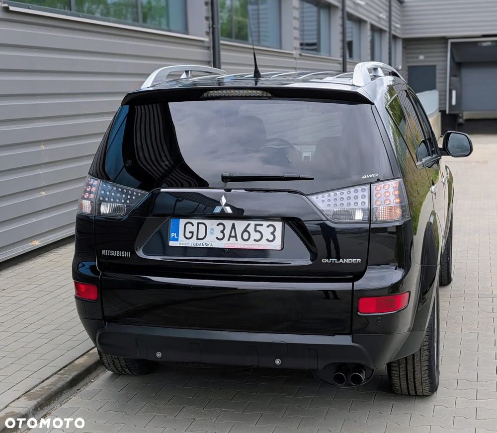 Mitsubishi Outlander 2.0 DI-D 4WD Instyle - 4