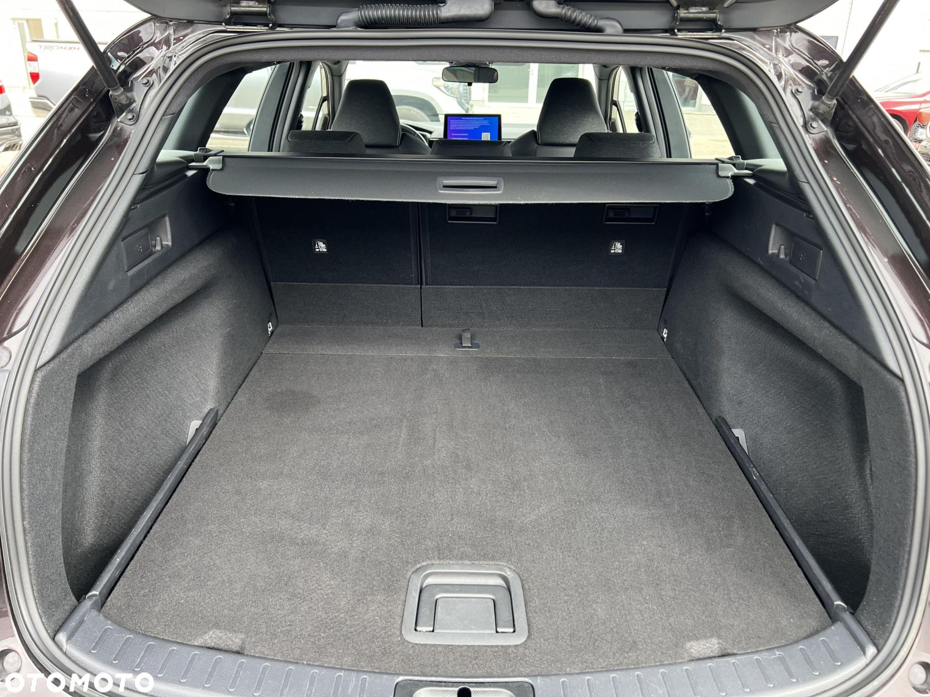 Toyota Corolla - 13