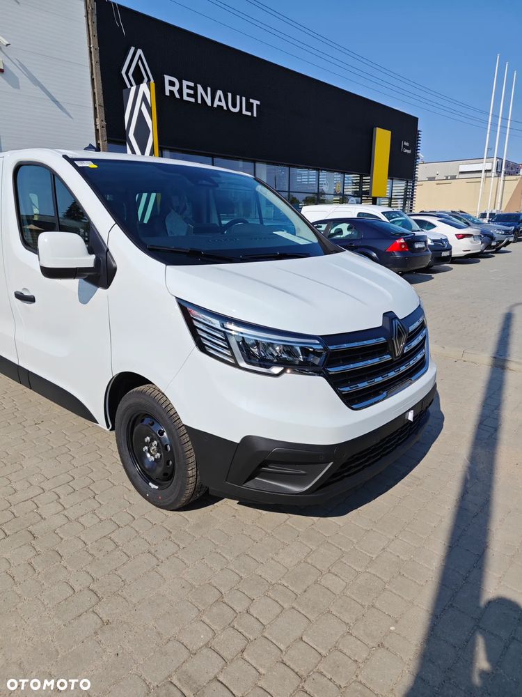 Renault TRAFIC - 2