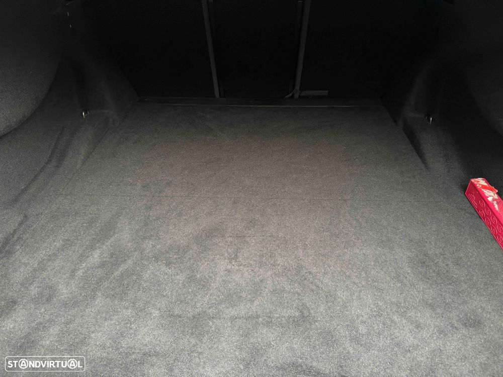 Jaguar XE 2.0 D R-Sport Aut. - 25