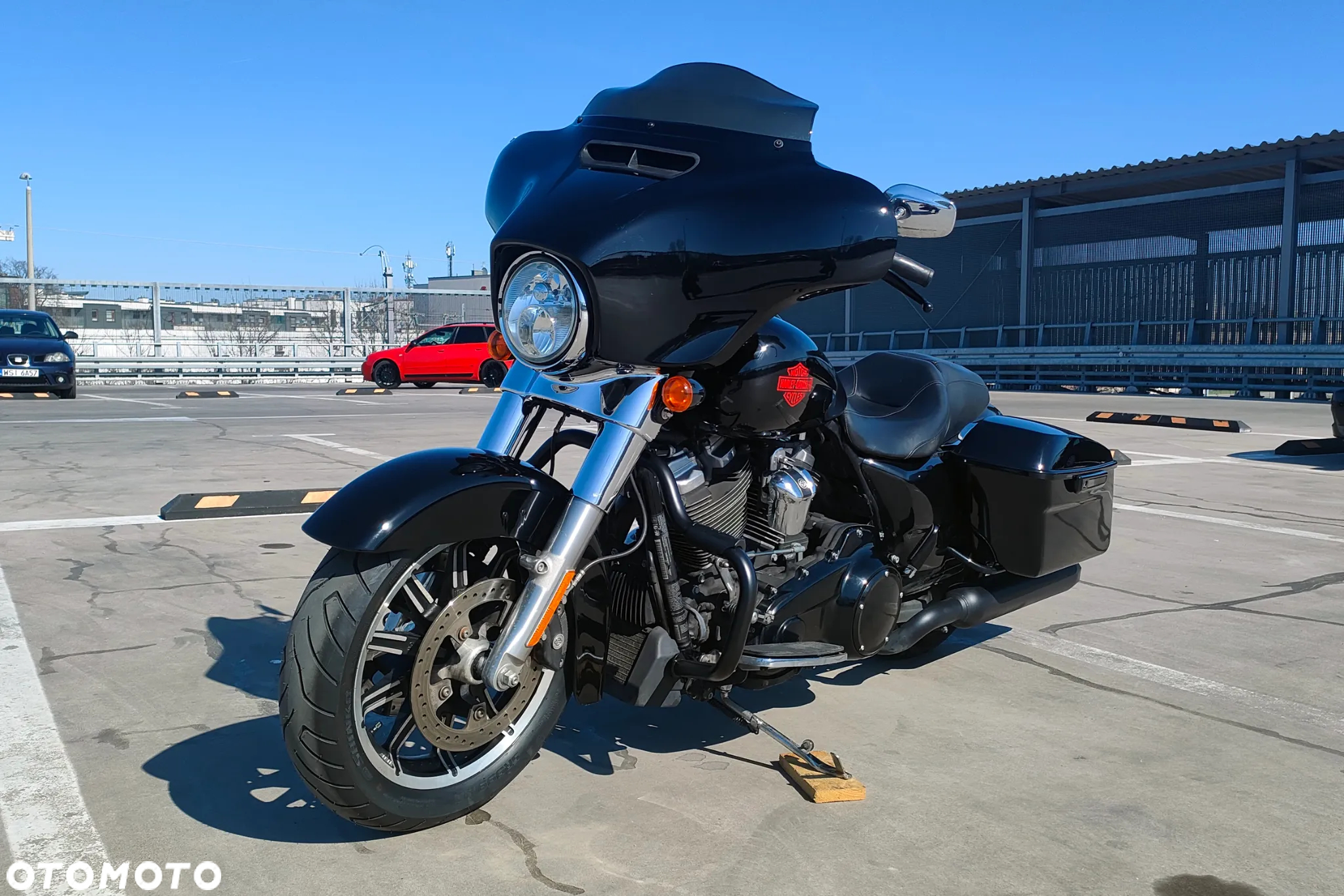 Harley-Davidson FLH Electra Glide - 5