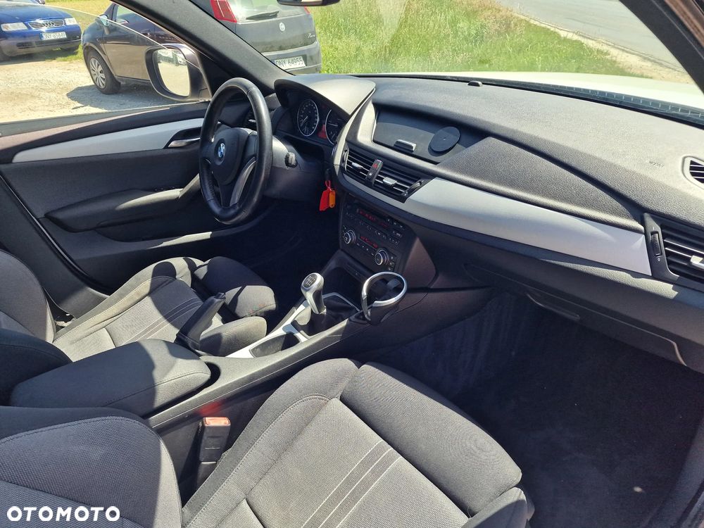 BMW X1 sDrive18d xLine - 26