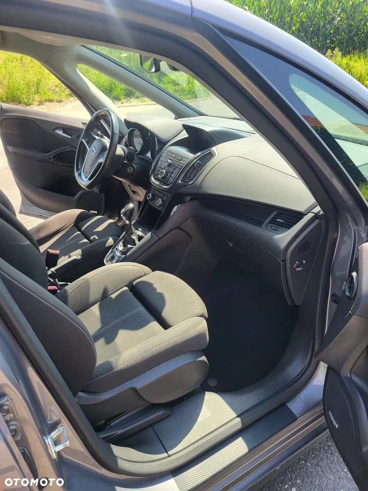 Opel Zafira Tourer 1.4 Turbo Sport - 26