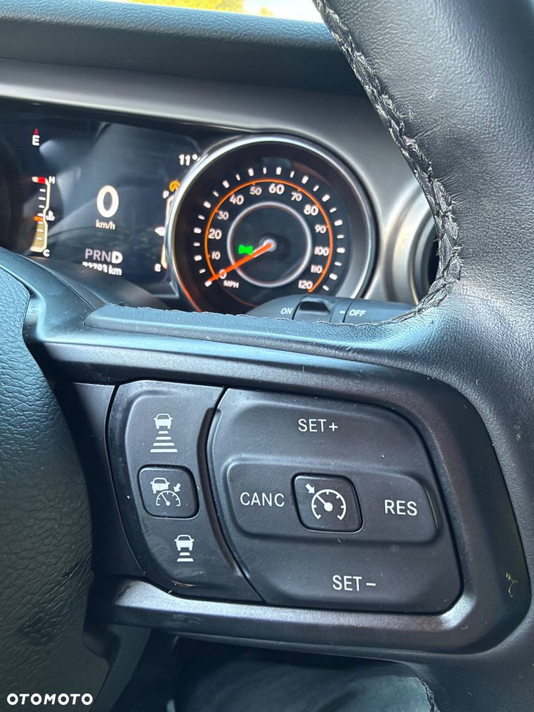 Jeep Wrangler - 10