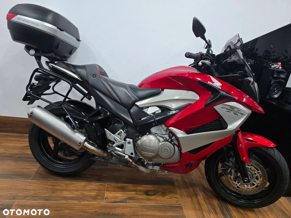 Honda VFR - 3