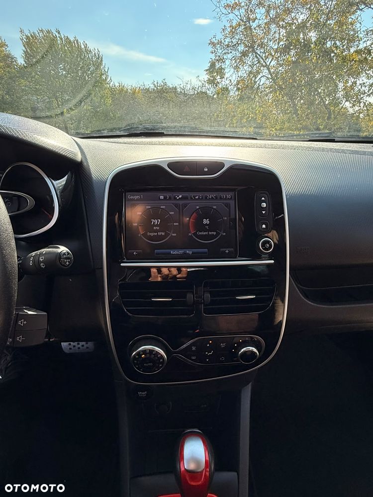 Renault Clio - 10