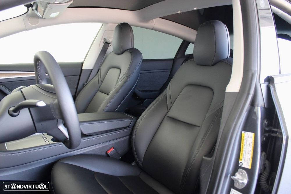 Tesla Model 3 - 16