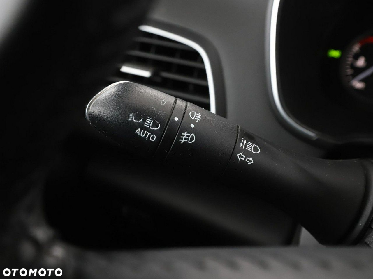 Renault Megane ENERGY dCi 110 EDC INTENS - 34