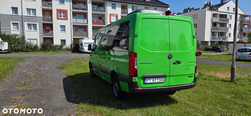 Mercedes-Benz Sprinter 907.221 - 7