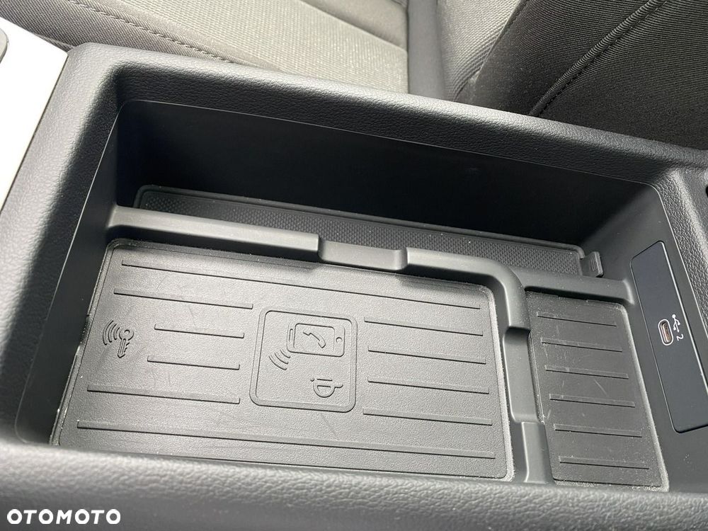 Audi A4 Avant 40 TFSI quattro S tronic advanced - 13