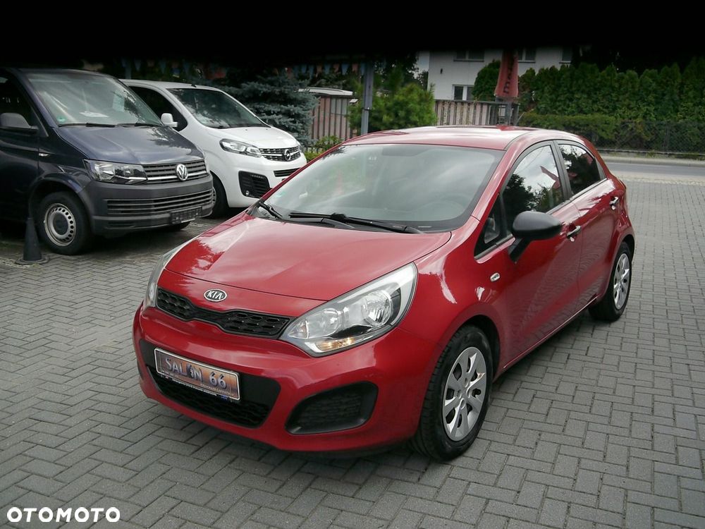 Kia Rio 1.4 L - 4