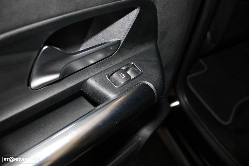 Mercedes-Benz EQA 250 AMG Line — fotografia 30