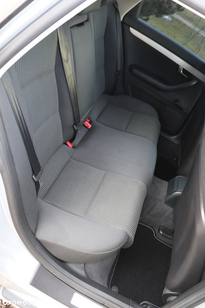 Audi A4 Avant 1.8 T - 21