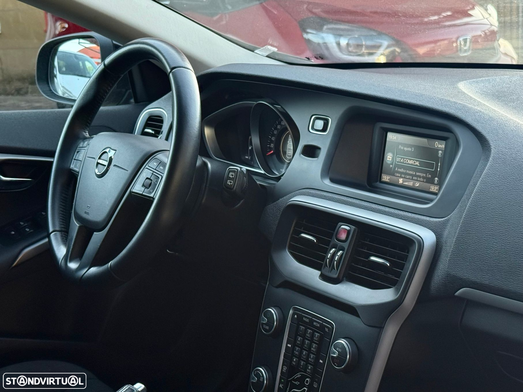 Volvo V40 2.0 D2 Momentum Eco - 6
