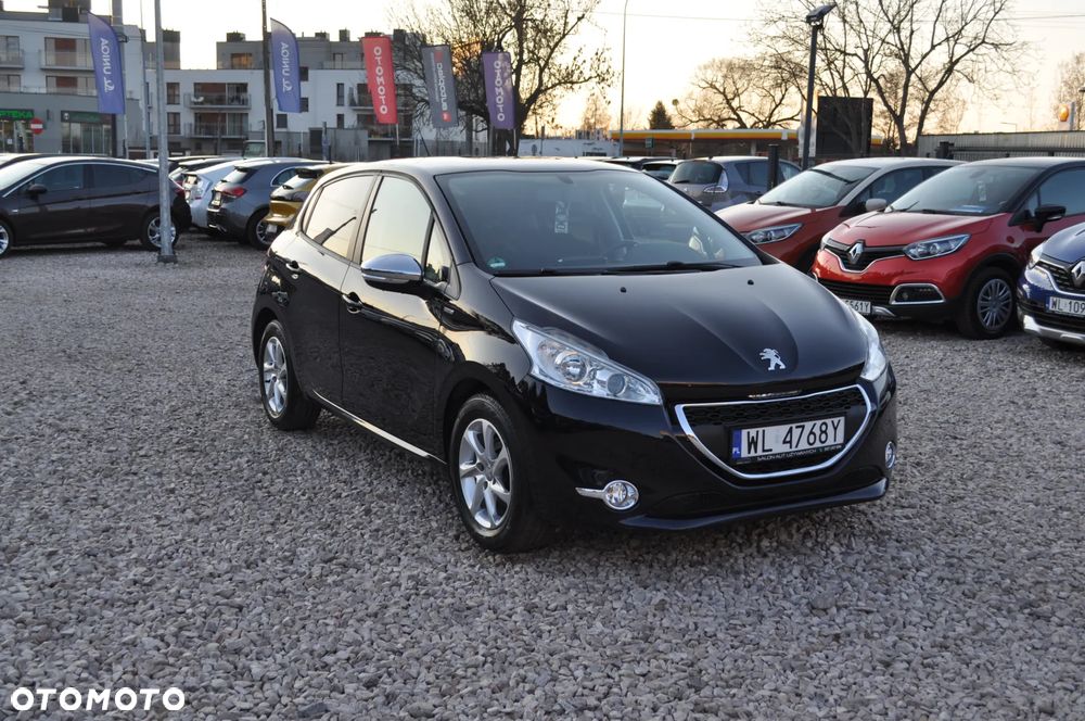 Peugeot 208 - 3