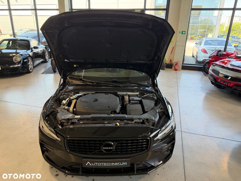 Volvo S60 T4 R-Design - 35
