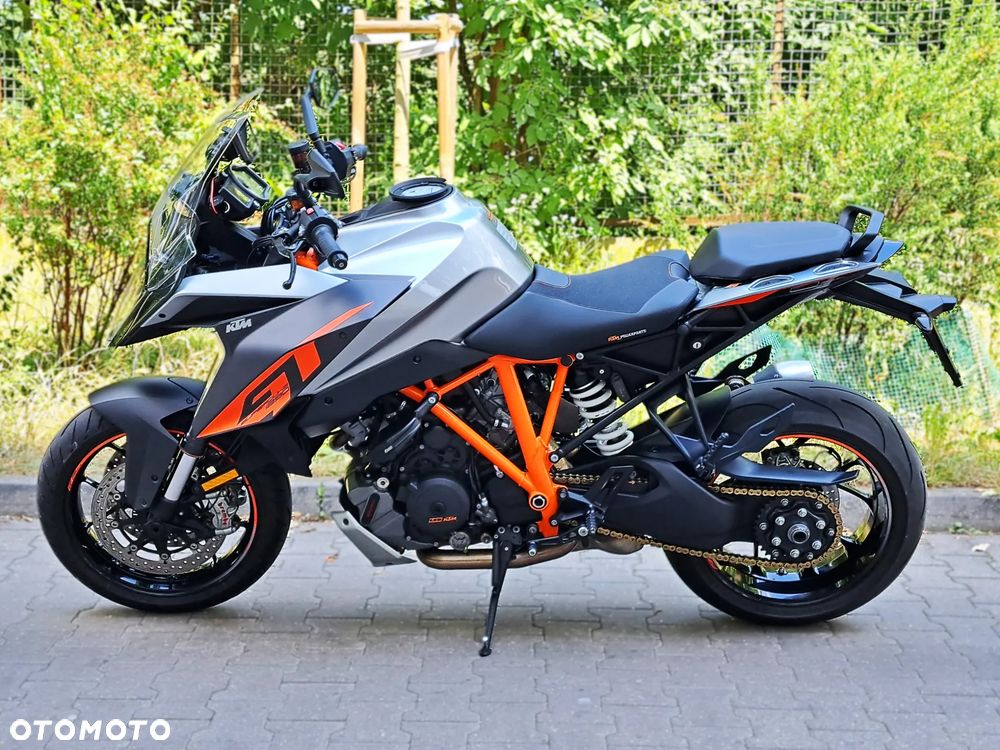 KTM Super Duke - 10