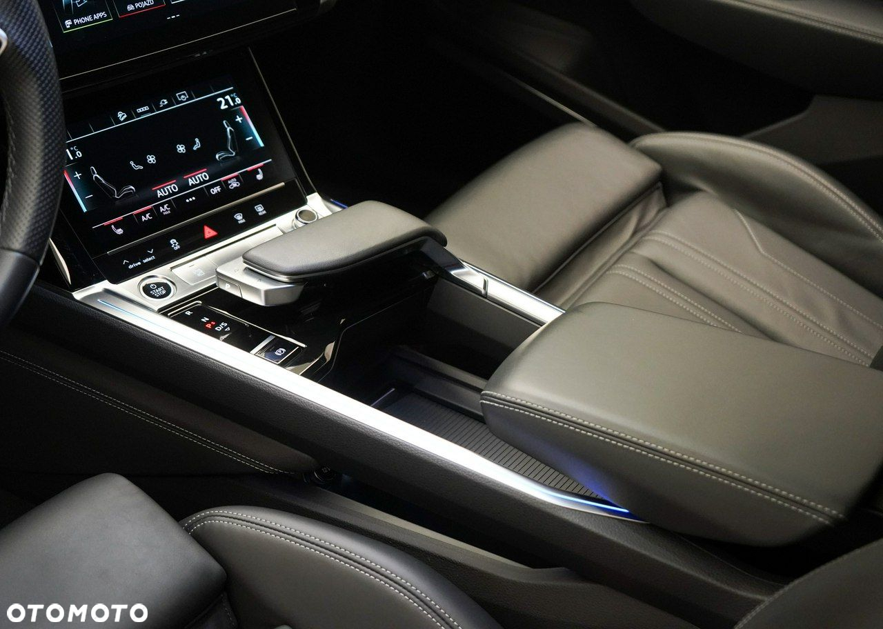 Audi e-tron - 24