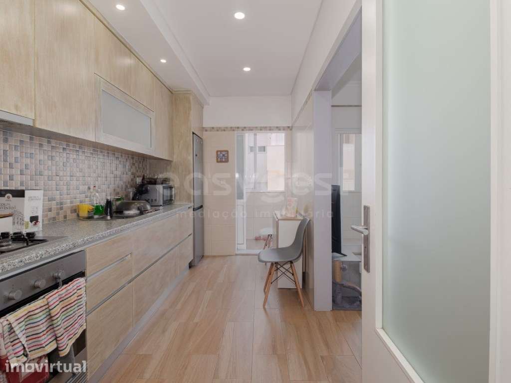 Apartamento T2 Baixa da Banheira - Renovado - Grande imagem: 2/15