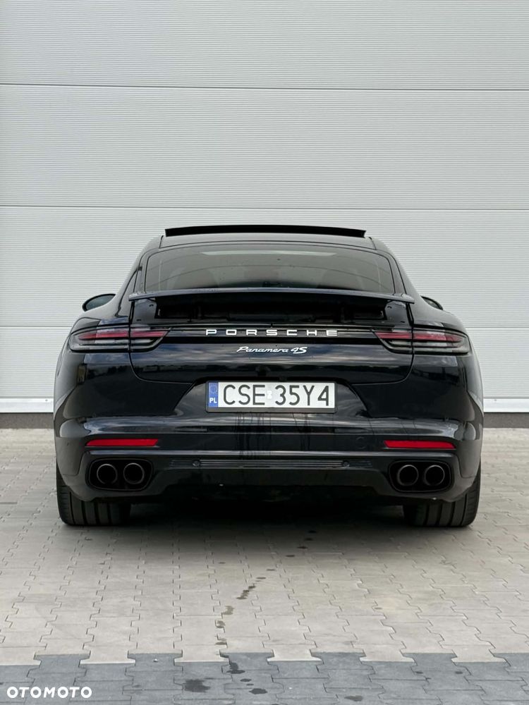 Porsche Panamera 4S - 16